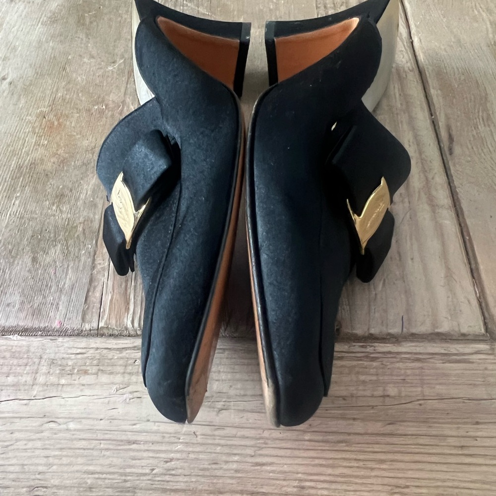 Salvatore Ferragamo Black and Gold Mules - Picture 13 of 15